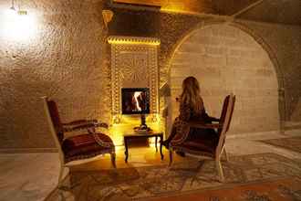 Lobi 4 Roma Cave Suite Hotel