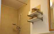 Toilet Kamar 3 Weinhotel Ayler Kupp