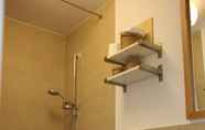 In-room Bathroom 3 Weinhotel Ayler Kupp