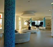 Lobby 5 Toccacielo Hotel Village