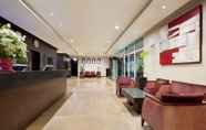 Lobi 4 Ramada by Wyndham Abu Dhabi Downtown