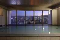สระว่ายน้ำ Hotel Resol Trinity Hakata