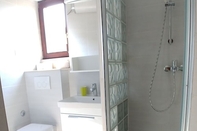 In-room Bathroom Accommodation Maria Di