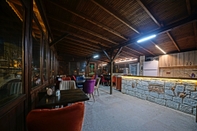 Bar, Kafe, dan Lounge Castle Cave Hotel