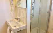 In-room Bathroom 3 Hotel Sant'Elia