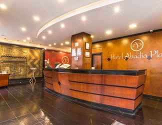 Lobi 2 Ghl Hotel Abadia Plaza