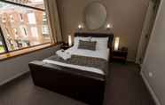 Kamar Tidur 3 The Clarendon Hotel