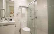 In-room Bathroom 5 CityInn Hotel Plus Ximending Branch