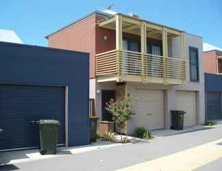 Exterior 2 Harbourside Terraces