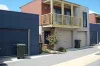 Exterior Harbourside Terraces