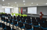 ห้องประชุม 3 Hotel Faranda Bolívar Cúcuta - Resort