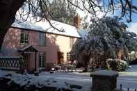 Exterior Yallands Farmhouse