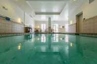 Swimming Pool Hilton Garden Inn Raleigh-Cary