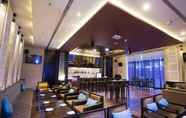 Bar, Cafe and Lounge 2 Hotel Royal Orchid