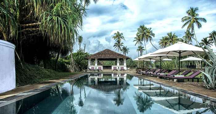 Kolam Renang Paradise Road The Villa Bentota