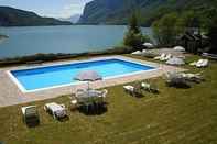 Swimming Pool Grand Hotel Molveno