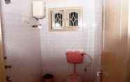 ห้องน้ำภายในห้อง 6 Ideal Ayurvedic Resort