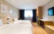 Bilik Tidur 7 Reborn Suwon Silkroad Hotel