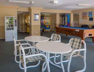 Lobby 2 Burleigh Surf Apartments