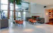 Lobby 6 DoubleTree by Hilton Hotel Newcastle International Airport