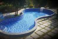 Swimming Pool Ratan Villas