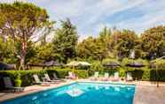 Swimming Pool 4 Hôtel Le Petit Manoir