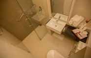 Toilet Kamar 7 The Palms