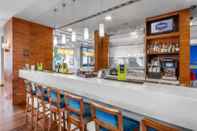 Quầy bar, cafe và phòng lounge Hampton by Hilton Swinoujscie