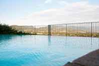 Swimming Pool Hotel Ristorante La Bastiglia
