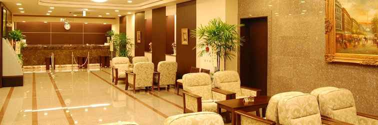 Sảnh chờ Hotel Route-Inn Yokohama Bashamichi