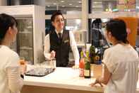 Bar, Kafe, dan Lounge Hotel Keihan Kyobashi GRANDE