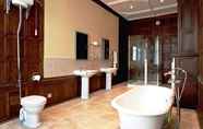 In-room Bathroom 4 Castle Bromwich Hall, Sure Hotel Collection by Best Western