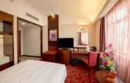 Kamar Tidur 4 Grand Dragon Hotel