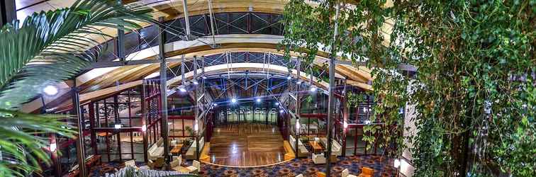 Lobby Kingfisher Bay Resort