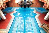 Swimming Pool Hotel Club Relais Des Alpes