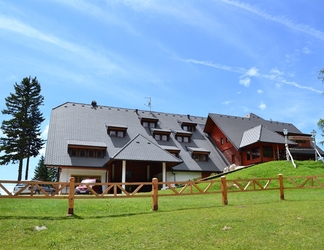 Exterior 2 Hotel Krvavec