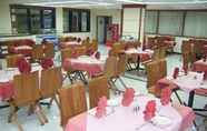 ร้านอาหาร 5 Hotel Preethi Classic Towers