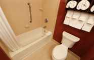 Toilet Kamar 7 Hampton Inn Lincolnton