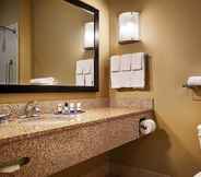 In-room Bathroom 4 Best Western Plus Chalmette Hotel