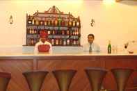 Bar, Cafe and Lounge Cama Rajputana Club Resort