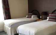 Bedroom 4 Cefn Mably Hotel