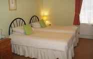 Kamar Tidur 3 Cefn Mably Hotel