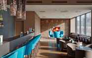 Bar, Cafe and Lounge 7 Motel One Vienna - Westbahnhof