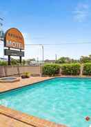 SWIMMING_POOL Browns at Broadbeach