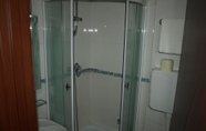 Phòng tắm bên trong 2 Hotel Podravina