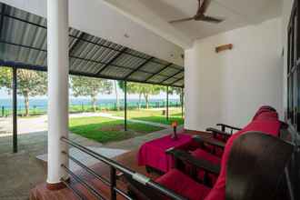 Lobi 4 Illikkalam Lakeside Cottages