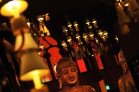 บาร์ คาเฟ่ และเลานจ์ Buddha-Bar Hotel Budapest Klotild Palace