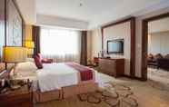 Bedroom 5 Ramada Plaza Shaoguan City Centre