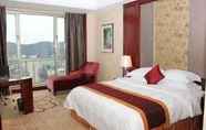 Bedroom 6 Ramada Plaza Shaoguan City Centre