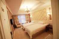 Bedroom Legend Hotel